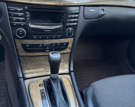 Черный Мерседес Е-Класс, объемом двигателя 2.1 л и пробегом 380 тыс. км за 6700 $, фото 16 на Automoto.ua