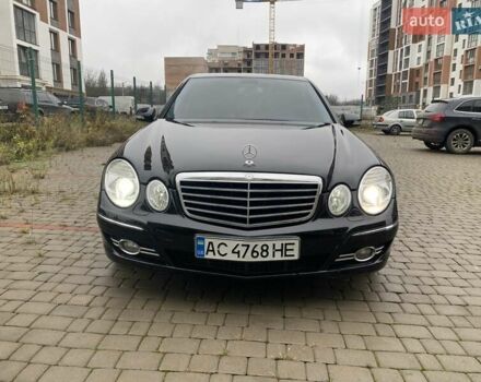 Черный Мерседес Е-Класс, объемом двигателя 3 л и пробегом 351 тыс. км за 9400 $, фото 5 на Automoto.ua