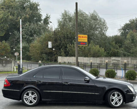 Черный Мерседес Е-Класс, объемом двигателя 2.2 л и пробегом 260 тыс. км за 12300 $, фото 12 на Automoto.ua