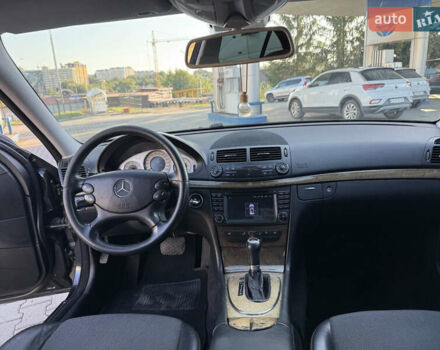 Чорний Мерседес Е-Клас, об'ємом двигуна 2.5 л та пробігом 269 тис. км за 6299 $, фото 13 на Automoto.ua