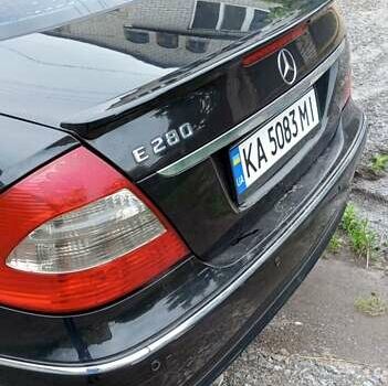Черный Мерседес Е-Класс, объемом двигателя 2.8 л и пробегом 400 тыс. км за 7000 $, фото 13 на Automoto.ua