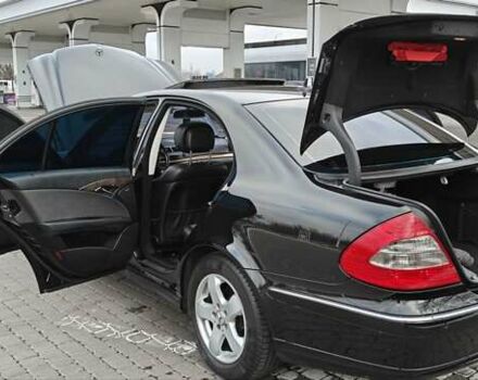 Черный Мерседес Е-Класс, объемом двигателя 2.2 л и пробегом 325 тыс. км за 9900 $, фото 42 на Automoto.ua