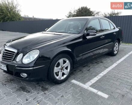 Чорний Мерседес Е-Клас, об'ємом двигуна 3 л та пробігом 183 тис. км за 9300 $, фото 1 на Automoto.ua