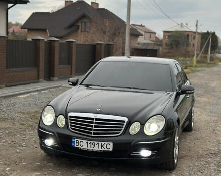 Черный Мерседес Е-Класс, объемом двигателя 2.15 л и пробегом 260 тыс. км за 11777 $, фото 2 на Automoto.ua
