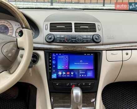 Черный Мерседес Е-Класс, объемом двигателя 2.1 л и пробегом 221 тыс. км за 7800 $, фото 31 на Automoto.ua