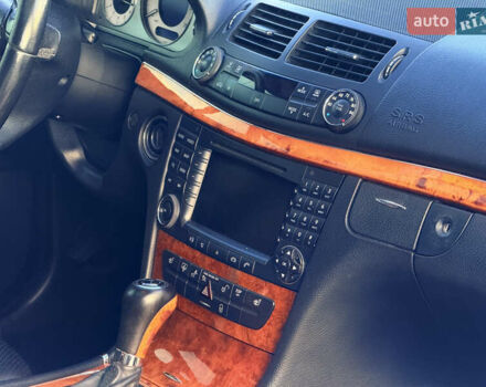 Чорний Мерседес Е-Клас, об'ємом двигуна 3.5 л та пробігом 216 тис. км за 8500 $, фото 30 на Automoto.ua