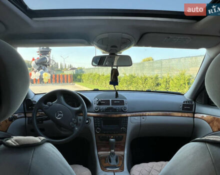Черный Мерседес Е-Класс, объемом двигателя 2.15 л и пробегом 340 тыс. км за 8600 $, фото 16 на Automoto.ua