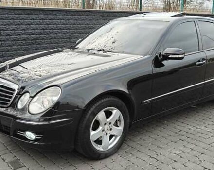 Черный Мерседес Е-Класс, объемом двигателя 2.2 л и пробегом 325 тыс. км за 9900 $, фото 67 на Automoto.ua