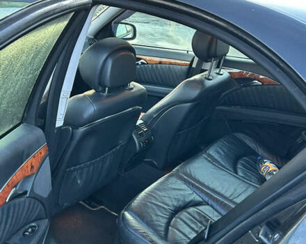 Чорний Мерседес Е-Клас, об'ємом двигуна 3 л та пробігом 370 тис. км за 5527 $, фото 4 на Automoto.ua