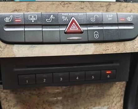 Черный Мерседес Е-Класс, объемом двигателя 2.2 л и пробегом 325 тыс. км за 9900 $, фото 32 на Automoto.ua