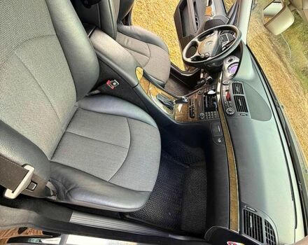 Черный Мерседес Е-Класс, объемом двигателя 3 л и пробегом 107 тыс. км за 12000 $, фото 9 на Automoto.ua