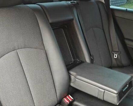 Черный Мерседес Е-Класс, объемом двигателя 2.2 л и пробегом 325 тыс. км за 9900 $, фото 22 на Automoto.ua