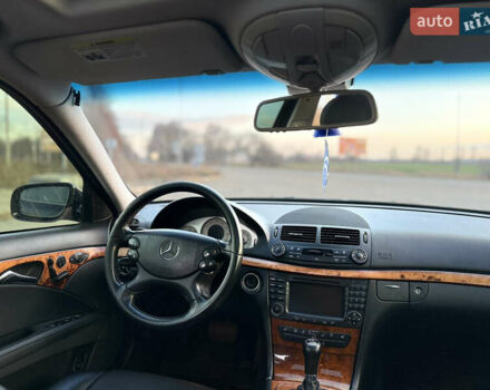 Чорний Мерседес Е-Клас, об'ємом двигуна 3.5 л та пробігом 216 тис. км за 8500 $, фото 19 на Automoto.ua
