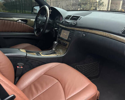 Черный Мерседес Е-Класс, объемом двигателя 2.15 л и пробегом 260 тыс. км за 11777 $, фото 33 на Automoto.ua