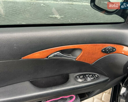 Чорний Мерседес Е-Клас, об'ємом двигуна 2.2 л та пробігом 317 тис. км за 6700 $, фото 23 на Automoto.ua