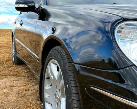 Черный Мерседес Е-Класс, объемом двигателя 3 л и пробегом 107 тыс. км за 12000 $, фото 4 на Automoto.ua