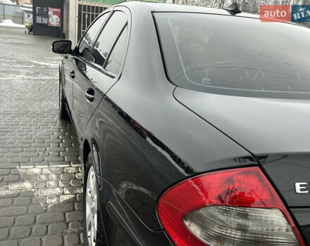 Чорний Мерседес Е-Клас, об'ємом двигуна 2.2 л та пробігом 317 тис. км за 6700 $, фото 7 на Automoto.ua