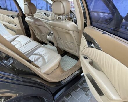 Черный Мерседес Е-Класс, объемом двигателя 3 л и пробегом 270 тыс. км за 7350 $, фото 7 на Automoto.ua