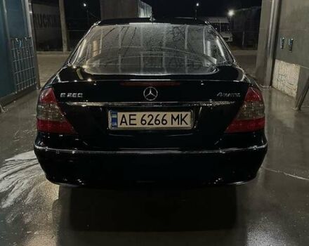 Черный Мерседес Е-Класс, объемом двигателя 3 л и пробегом 201 тыс. км за 7999 $, фото 4 на Automoto.ua