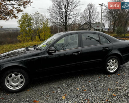 Черный Мерседес Е-Класс, объемом двигателя 2.15 л и пробегом 475 тыс. км за 8800 $, фото 2 на Automoto.ua