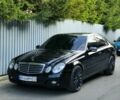 Чорний Мерседес Е-Клас, об'ємом двигуна 2 л та пробігом 320 тис. км за 8200 $, фото 1 на Automoto.ua