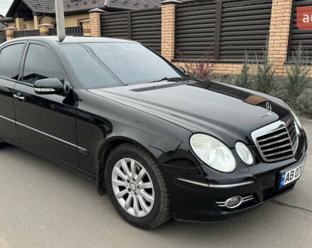 Чорний Мерседес Е-Клас, об'ємом двигуна 1.8 л та пробігом 125 тис. км за 10000 $, фото 1 на Automoto.ua