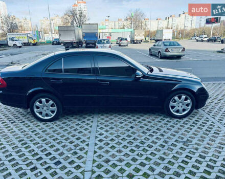 Черный Мерседес Е-Класс, объемом двигателя 2.15 л и пробегом 470 тыс. км за 7999 $, фото 6 на Automoto.ua
