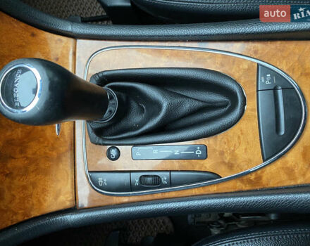 Черный Мерседес Е-Класс, объемом двигателя 2.2 л и пробегом 297 тыс. км за 8900 $, фото 25 на Automoto.ua