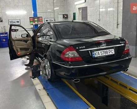 Черный Мерседес Е-Класс, объемом двигателя 3.5 л и пробегом 211 тыс. км за 13000 $, фото 1 на Automoto.ua
