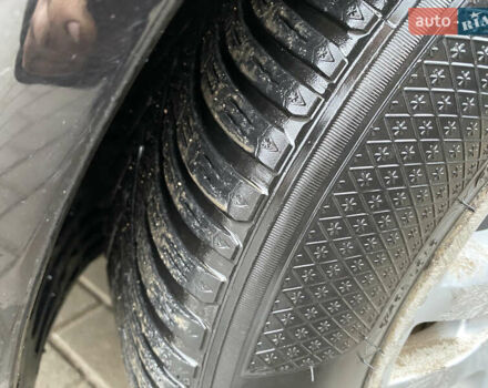 Черный Мерседес Е-Класс, объемом двигателя 2.2 л и пробегом 297 тыс. км за 8900 $, фото 18 на Automoto.ua