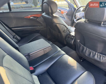 Чорний Мерседес Е-Клас, об'ємом двигуна 2.15 л та пробігом 380 тис. км за 10200 $, фото 21 на Automoto.ua