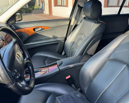 Чорний Мерседес Е-Клас, об'ємом двигуна 2.15 л та пробігом 380 тис. км за 10200 $, фото 24 на Automoto.ua