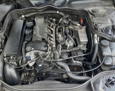 Черный Мерседес Е-Класс, объемом двигателя 2.2 л и пробегом 379 тыс. км за 7800 $, фото 6 на Automoto.ua