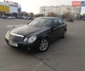 Черный Мерседес Е-Класс, объемом двигателя 2.15 л и пробегом 295 тыс. км за 11000 $, фото 1 на Automoto.ua