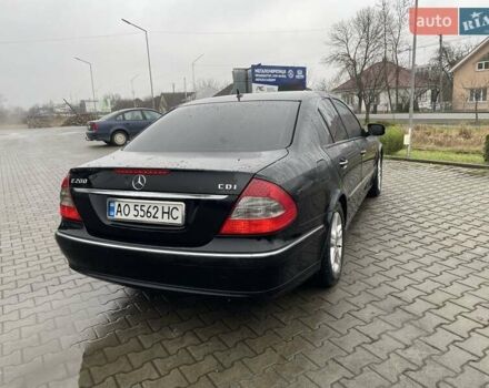 Черный Мерседес Е-Класс, объемом двигателя 2.1 л и пробегом 375 тыс. км за 8200 $, фото 1 на Automoto.ua