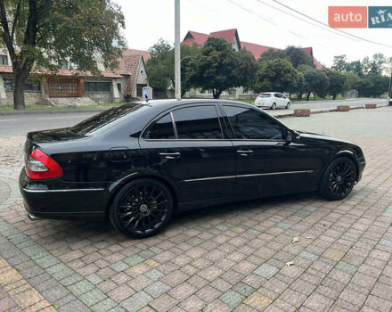 Черный Мерседес Е-Класс, объемом двигателя 2.99 л и пробегом 370 тыс. км за 10600 $, фото 11 на Automoto.ua