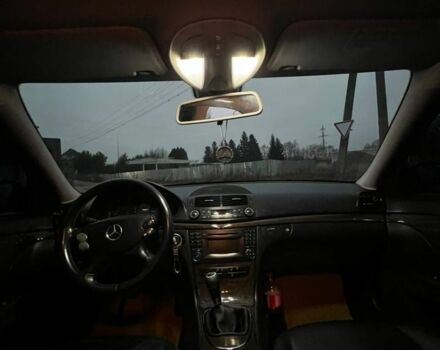 Черный Мерседес Е-Класс, объемом двигателя 2.1 л и пробегом 323 тыс. км за 7800 $, фото 8 на Automoto.ua