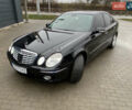 Черный Мерседес Е-Класс, объемом двигателя 2.2 л и пробегом 297 тыс. км за 8900 $, фото 1 на Automoto.ua