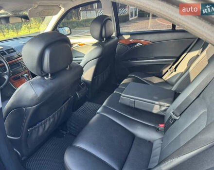 Чорний Мерседес Е-Клас, об'ємом двигуна 2.15 л та пробігом 380 тис. км за 10200 $, фото 22 на Automoto.ua