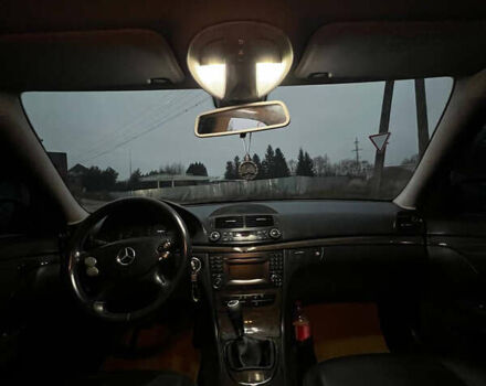 Черный Мерседес Е-Класс, объемом двигателя 2.15 л и пробегом 323 тыс. км за 7800 $, фото 8 на Automoto.ua