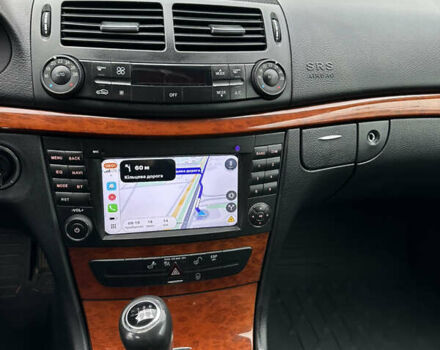 Черный Мерседес Е-Класс, объемом двигателя 1.8 л и пробегом 164 тыс. км за 9100 $, фото 5 на Automoto.ua