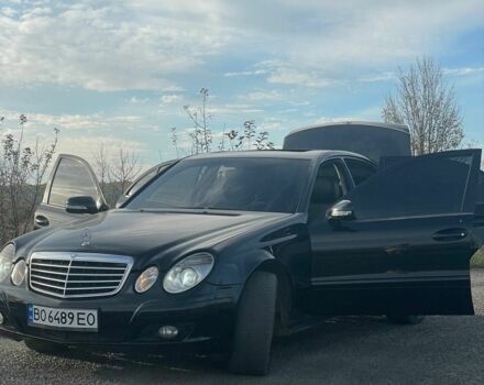 Чорний Мерседес Е-Клас, об'ємом двигуна 2 л та пробігом 320 тис. км за 8200 $, фото 6 на Automoto.ua