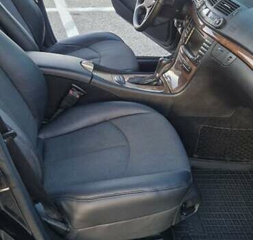 Чорний Мерседес Е-Клас, об'ємом двигуна 2.15 л та пробігом 263 тис. км за 9999 $, фото 14 на Automoto.ua