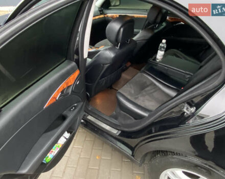 Черный Мерседес Е-Класс, объемом двигателя 2.2 л и пробегом 297 тыс. км за 8900 $, фото 8 на Automoto.ua