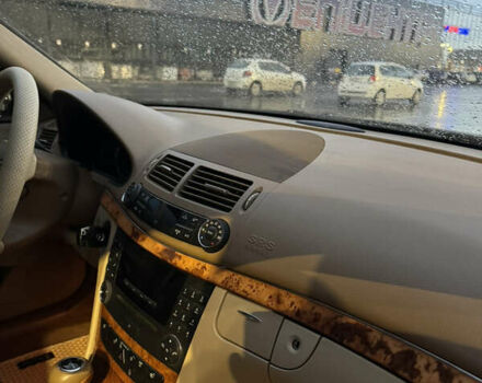 Мерседес Е-Клас 2008 у Чернігові на Automoto.ua Чорний Мерседес Е-Клас, об'ємом двигуна 3 л та пробігом 291 тис. км за 9200 $, фото 18 на Automoto.ua