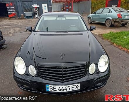 Мерседес Е-Клас 2008 у Кривому Розі на Automoto.ua Чорний Мерседес Е-Клас, об'ємом двигуна 1.8 л та пробігом 287 тис. км за 7450 $, фото 1 на Automoto.ua