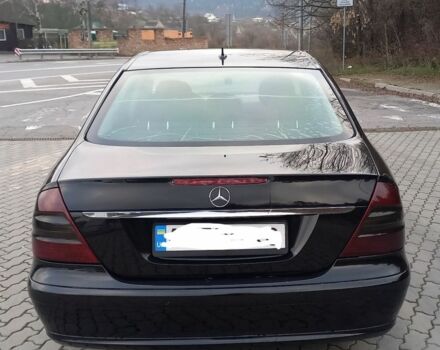 Черный Мерседес Е-Класс, объемом двигателя 2.2 л и пробегом 379 тыс. км за 7800 $, фото 2 на Automoto.ua