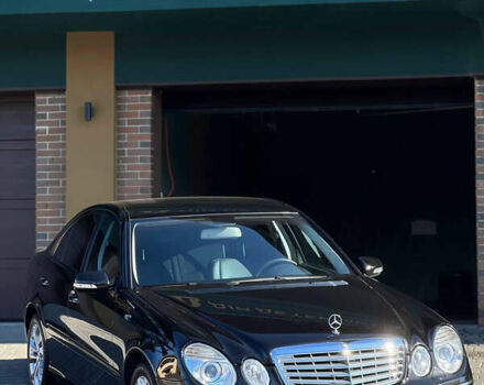 Черный Мерседес Е-Класс, объемом двигателя 3 л и пробегом 138 тыс. км за 15400 $, фото 2 на Automoto.ua