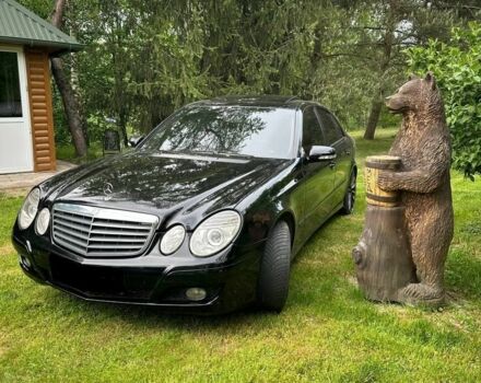 Чорний Мерседес Е-Клас, об'ємом двигуна 2 л та пробігом 320 тис. км за 8200 $, фото 3 на Automoto.ua