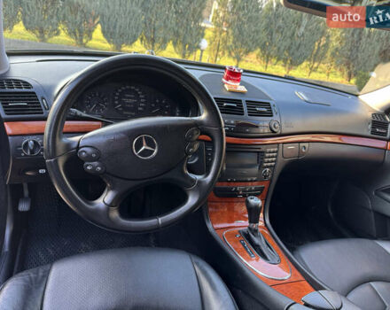 Чорний Мерседес Е-Клас, об'ємом двигуна 2.15 л та пробігом 380 тис. км за 10200 $, фото 26 на Automoto.ua